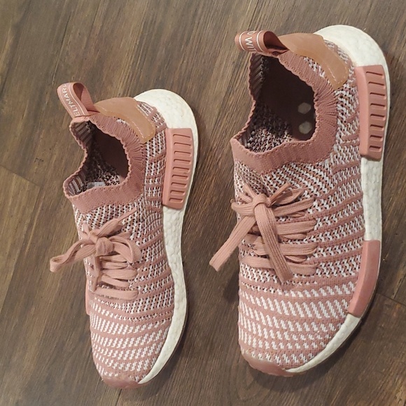 Womens Adidas NMD sneakers sz 7.5 - Picture 6 of 7